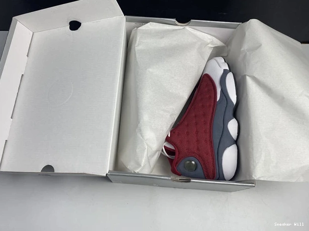 Grey 13 414571- 1161 Retro Red Jordan GoAnywhere Flint Gym 6715 0606